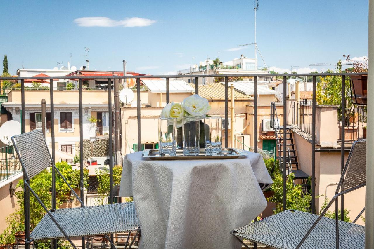 Lovely New Attic, Piazza Del Popolo! روما المظهر الخارجي الصورة